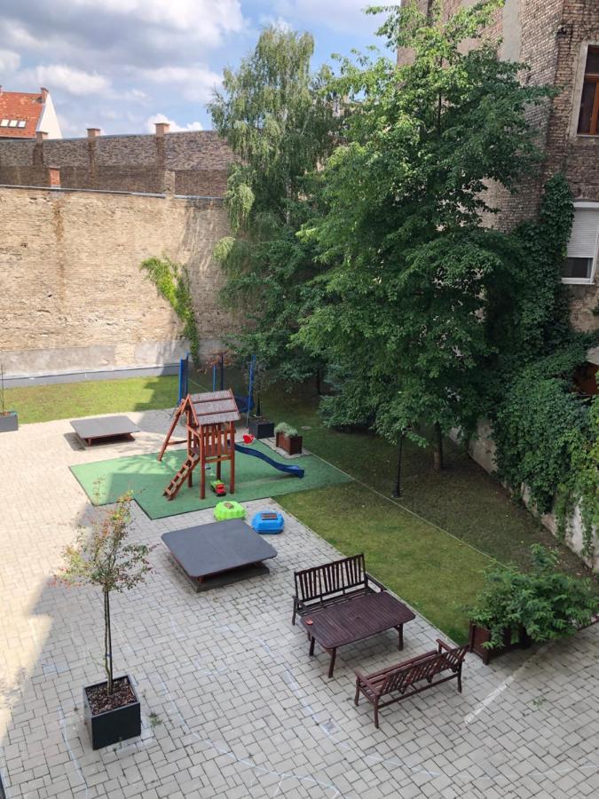 Large Apartment With Garage And Terrace Budapeszt Zewnętrze zdjęcie